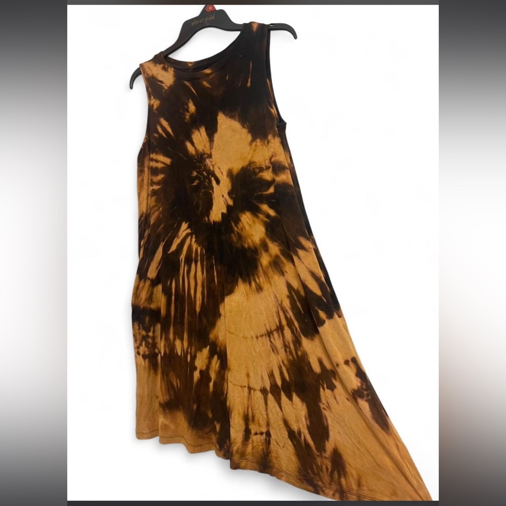 Time and Tru black tie-dye midi dress with pockets. Size L